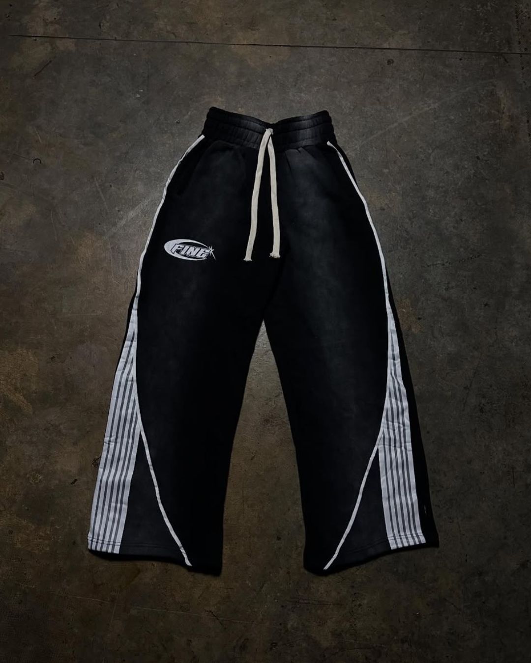 DISTRICT 13 FINE 'RACER' SWEATPANTS