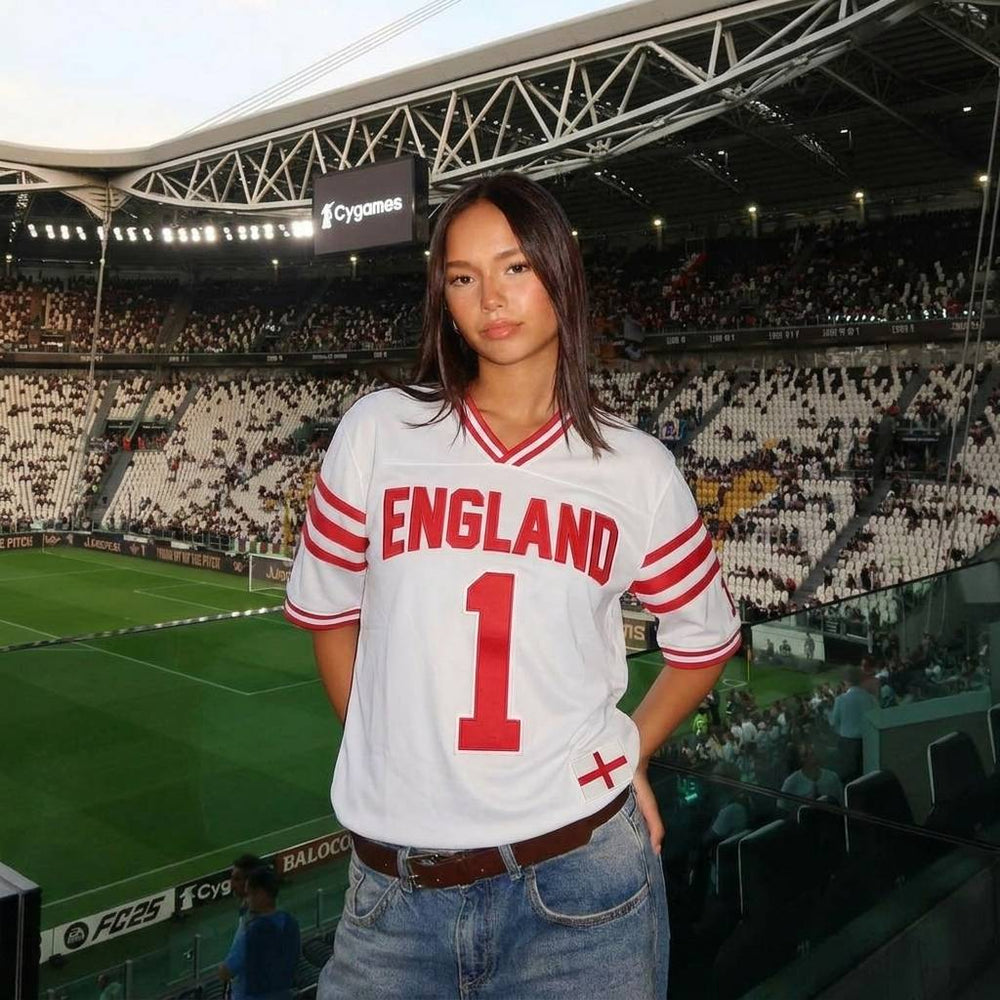 <p>WORN BY FANS WORLDWIDE</p>